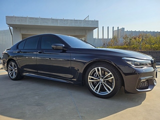 BMW 7-SERIES G11 2016