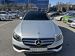 MERCEDES BENZ E-CLASS W213 2016