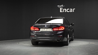 BMW 5-SERIES G30 2017