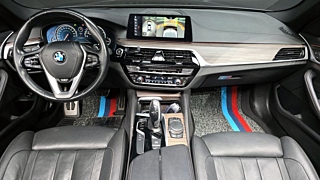 BMW 5-SERIES G30 2017