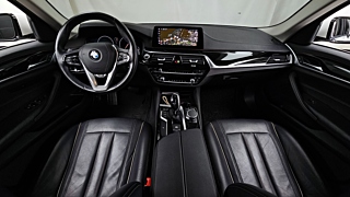 BMW 5-SERIES G30 2019