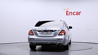 MERCEDES BENZ E-CLASS W213 2019