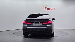 BMW 5-SERIES G30 2023