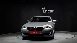 BMW 5-SERIES G30 2021