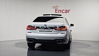 BMW 7-SERIES G11 2017
