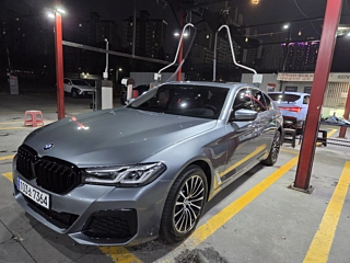 BMW 5-SERIES G30 2019