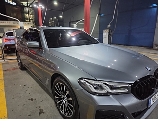 BMW 5-SERIES G30 2019
