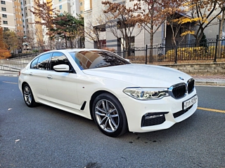 BMW 5-SERIES G30 2017