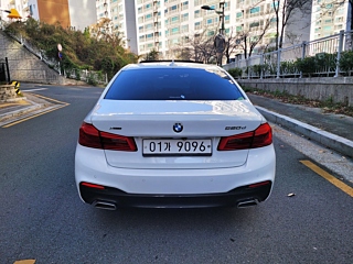 BMW 5-SERIES G30 2017