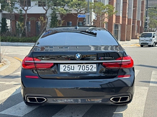 BMW 7-SERIES G11 2017