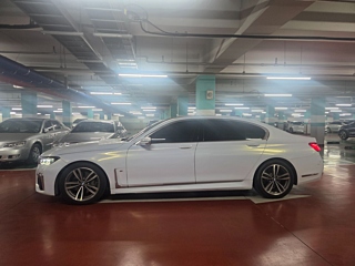 BMW 7-SERIES G11 2017