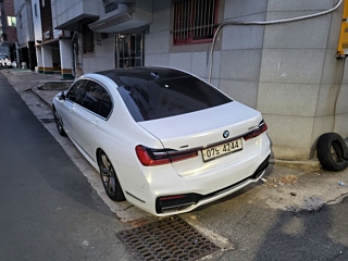 BMW 7-SERIES G11 2017