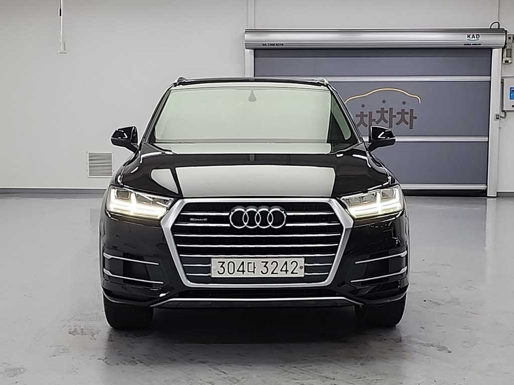 AUDI Q7 4M 2019