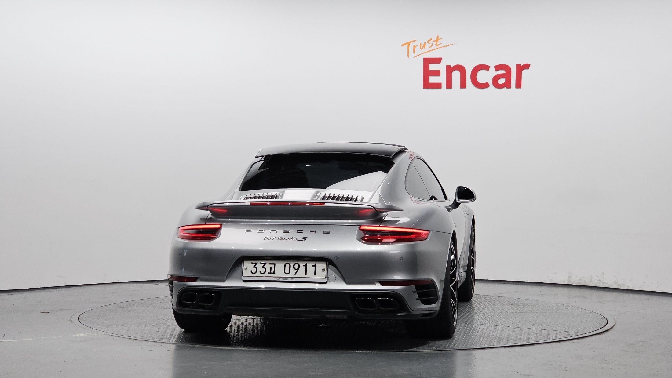 PORSCHE 911 2017