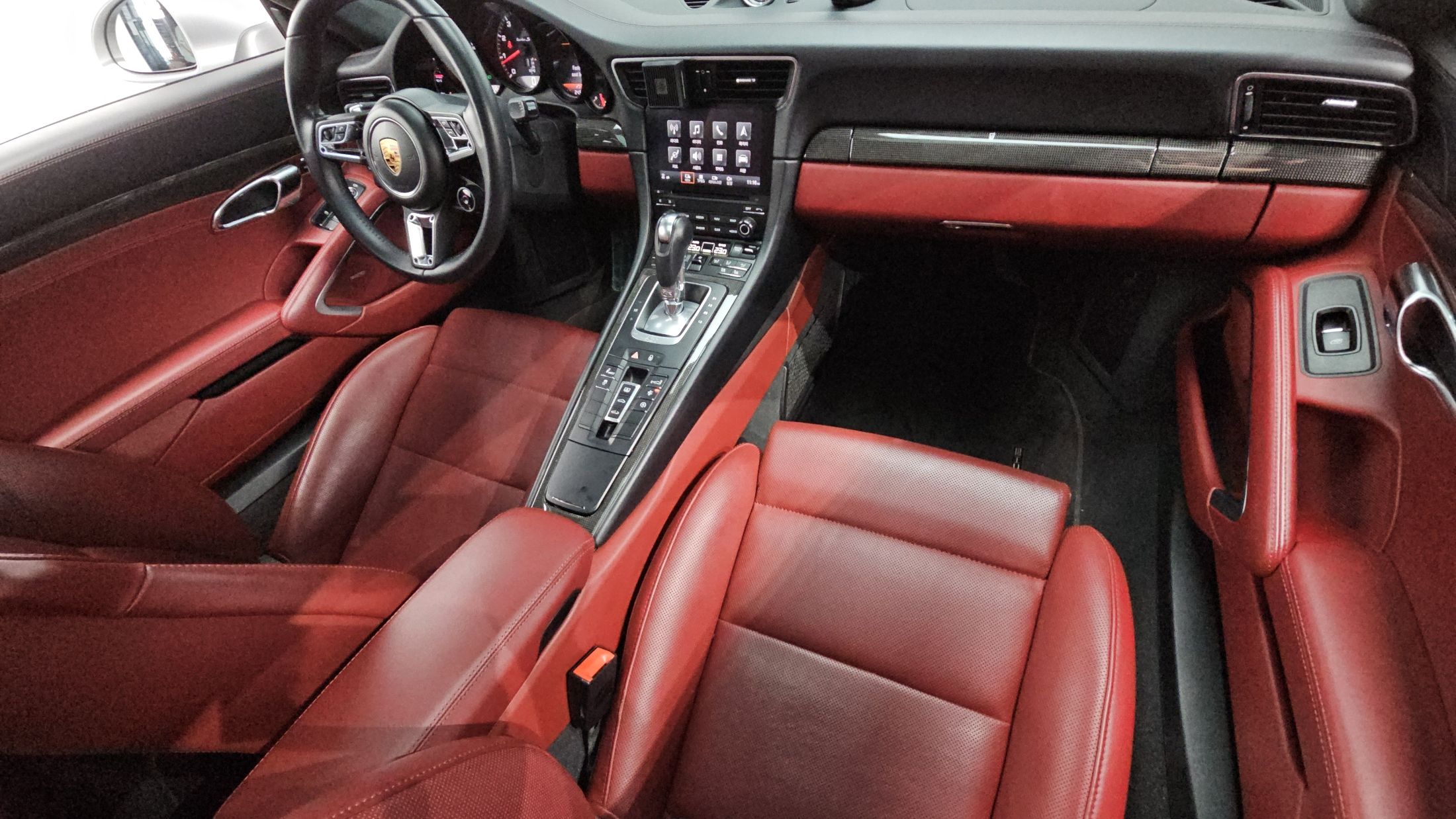 PORSCHE 911 2017