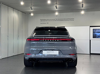 PORSCHE CAYENNE PO536 2023