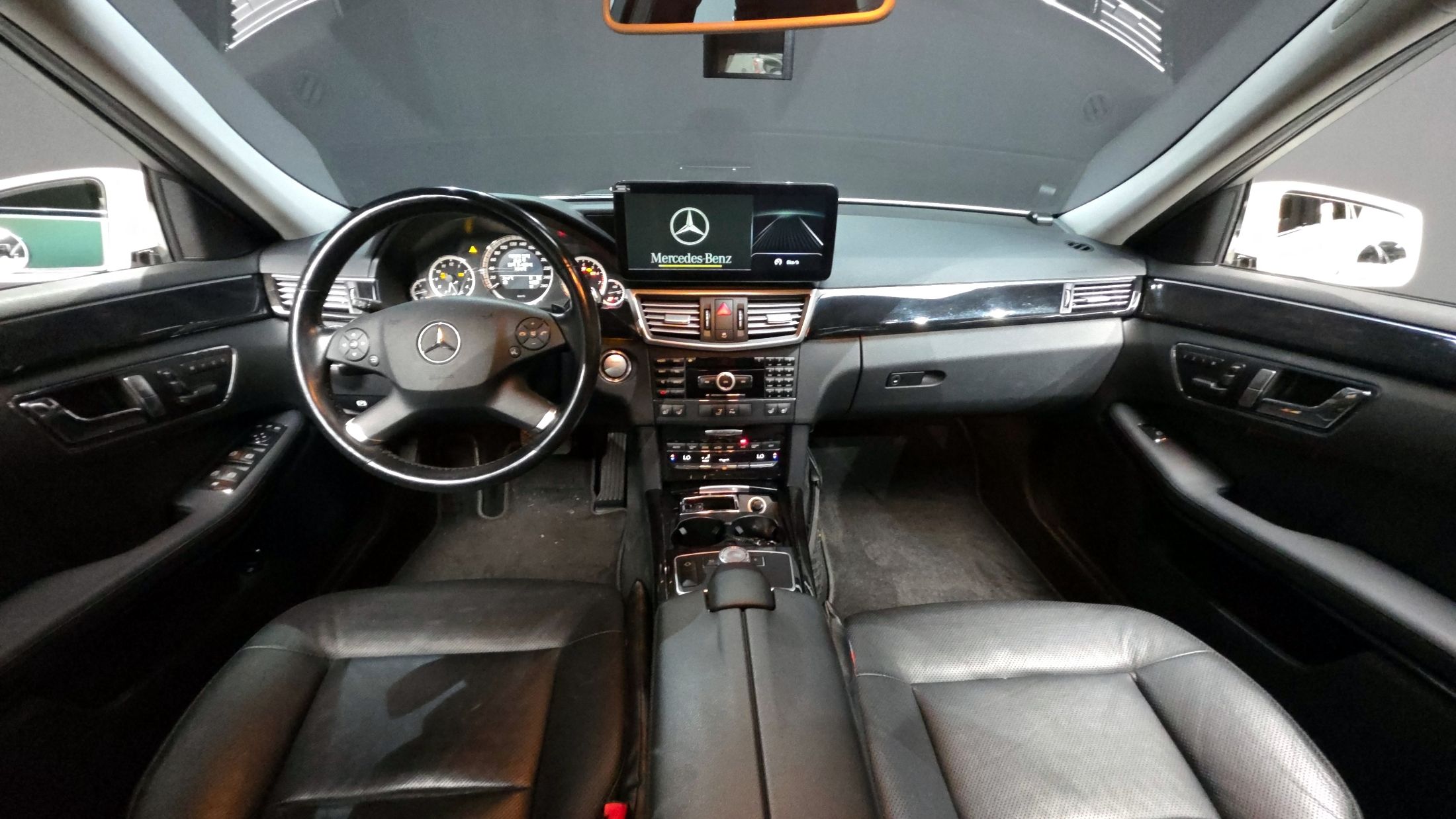 MERCEDES BENZ E-CLASS W212 2010