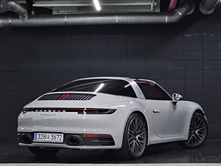 PORSCHE 911 992 2024