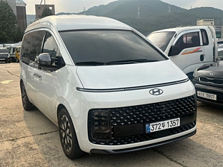 HYUNDAI STARIA 2023