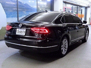 VOLKSWAGEN PASSAT 2018