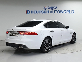 JAGUAR XF X260 2016