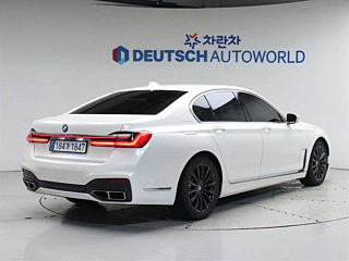 BMW 7-SERIES G11 2015