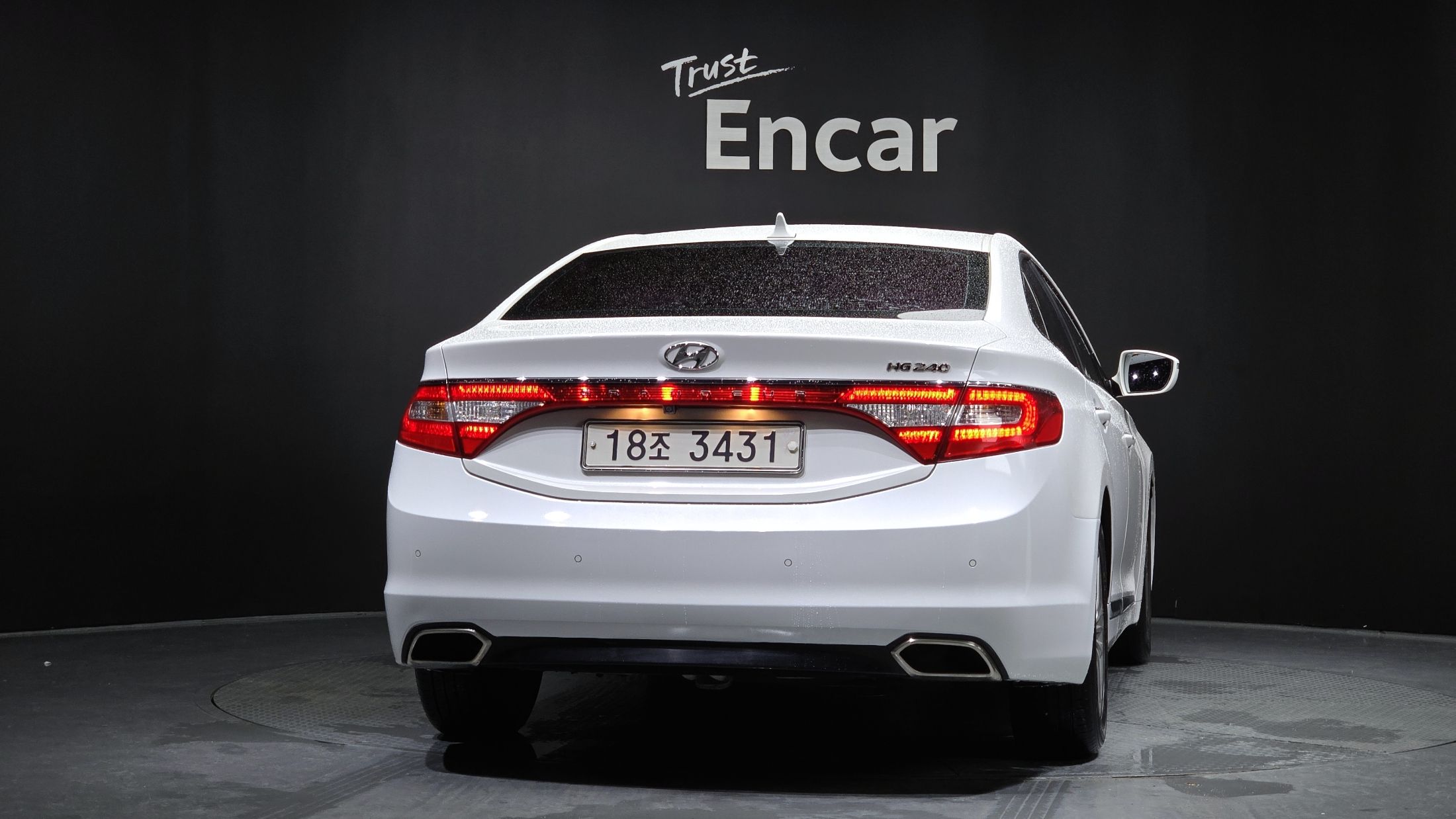 HYUNDAI GRANDEUR HG 2015