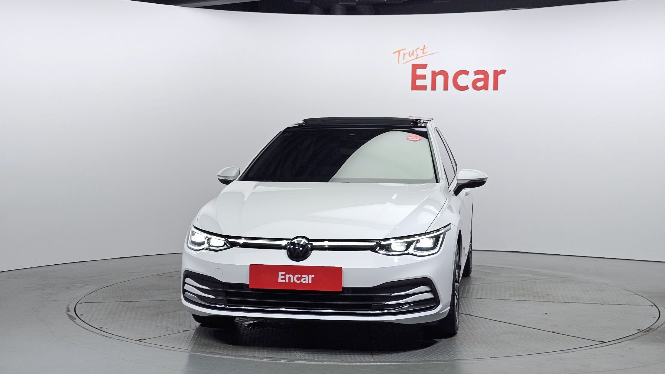 VOLKSWAGEN GOLF 2023