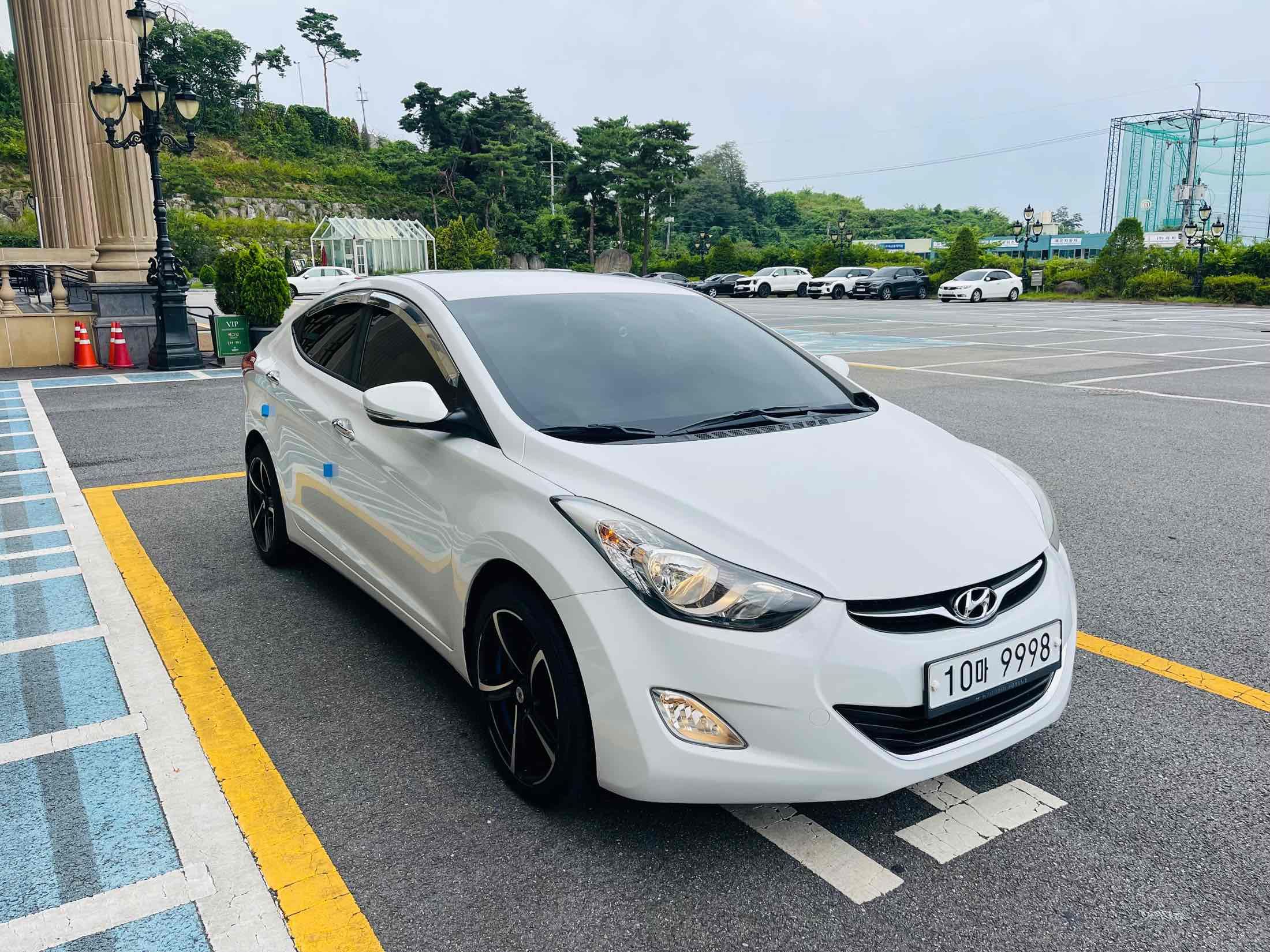 HYUNDAI AVANTE MD 2010