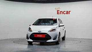 TOYOTA PRIUS C 2018