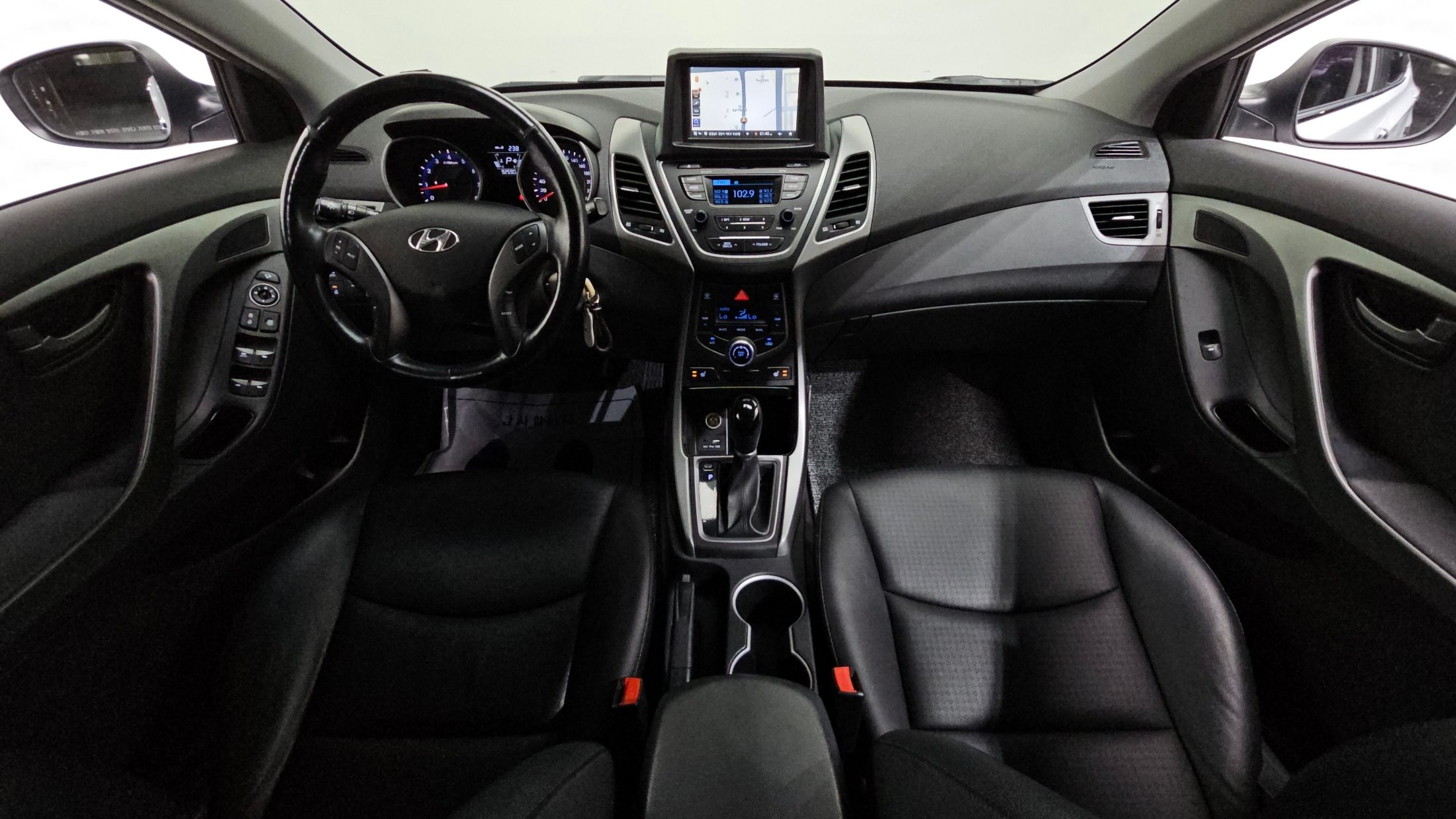 HYUNDAI AVANTE 2014