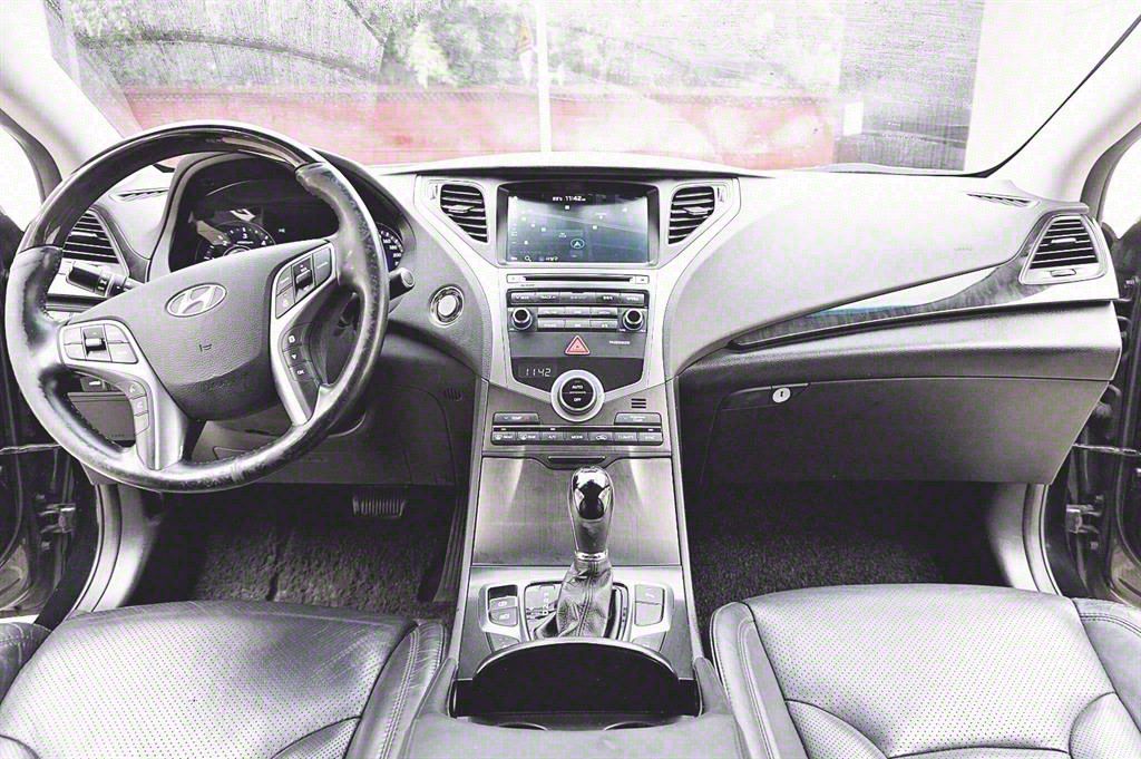 HYUNDAI GRANDEUR HG 2014