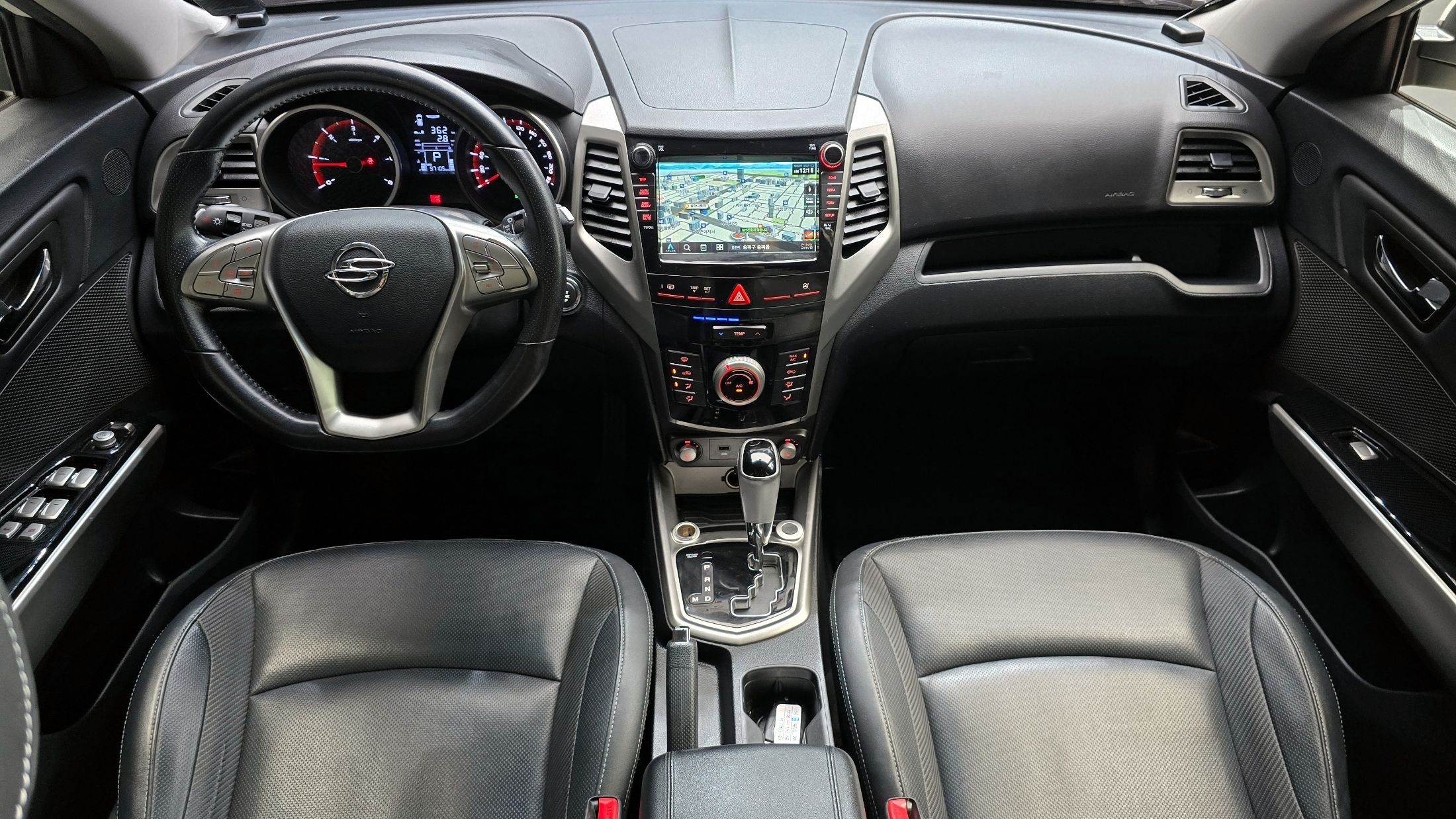 SSANGYONG TIVOLI 2015