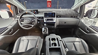 HYUNDAI STARIA 2023