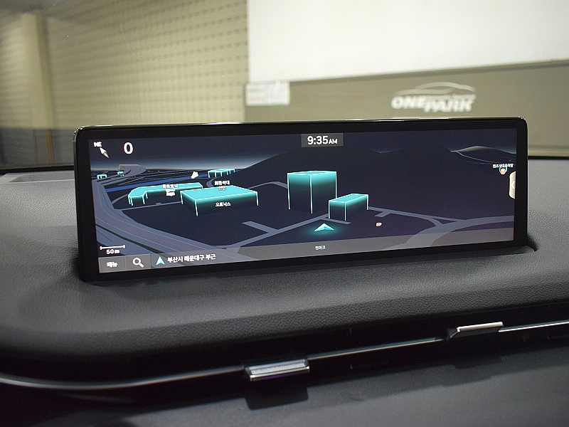 GENESIS GV70 2024