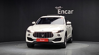 MASERATI LEVANTE 2018