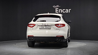 MASERATI LEVANTE 2018