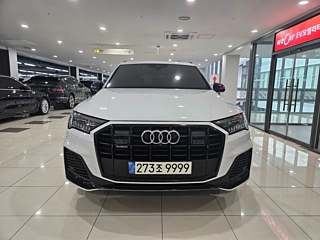 AUDI Q7 4M  2021