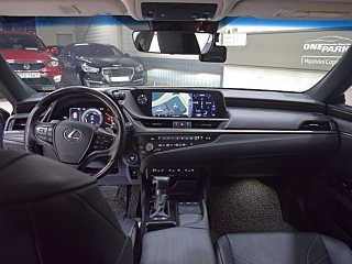 LEXUS ES300H 2021