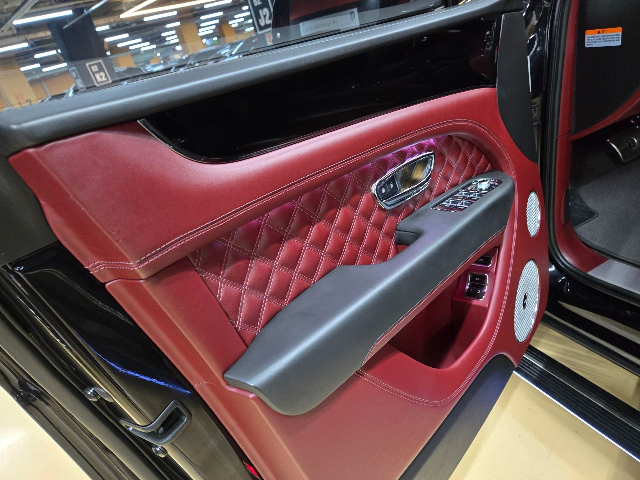 BENTLEY BENTAYGA 2021