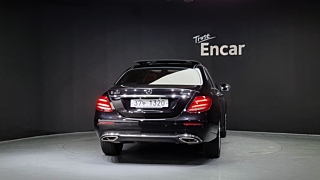 MERCEDES BENZ E-CLASS W213 2017