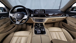 BMW 7-SERIES G11 2016