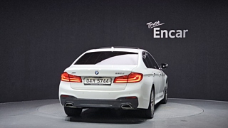 BMW 5-SERIES G30 2017