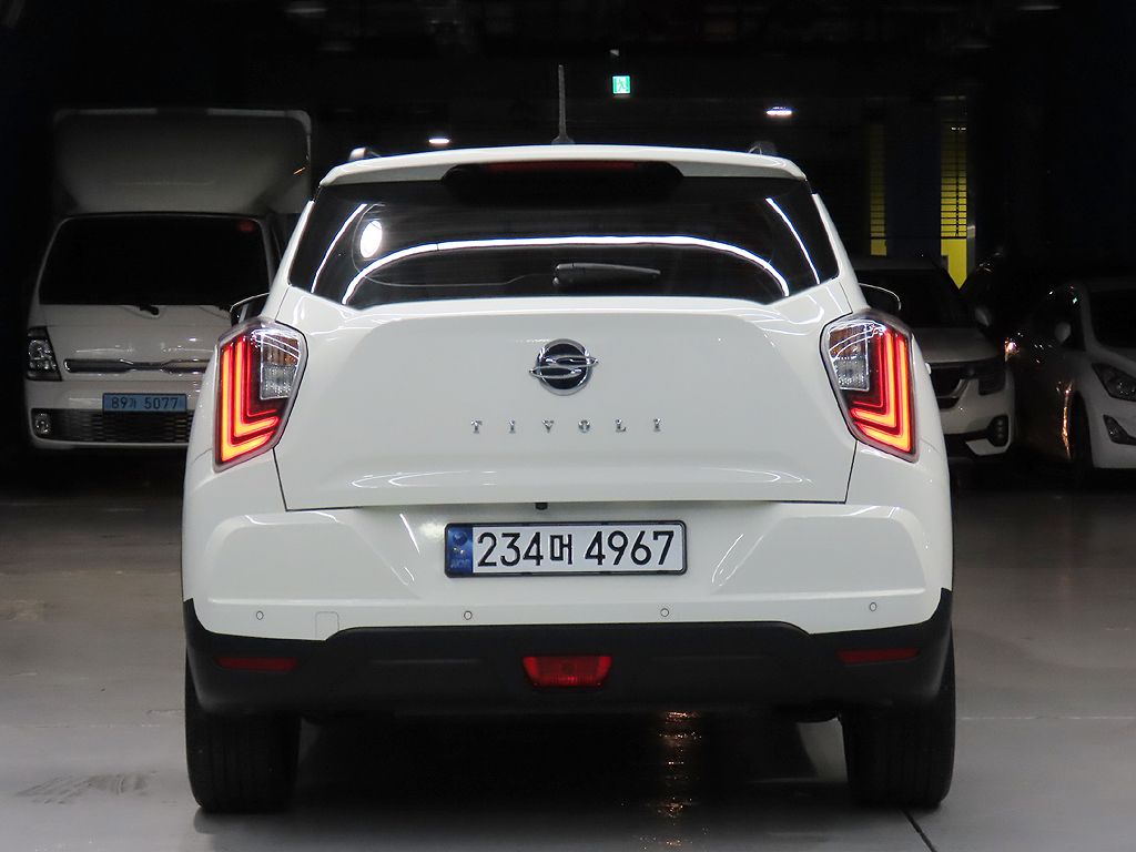 SSANGYONG TIVOLI VERY NEW 2021