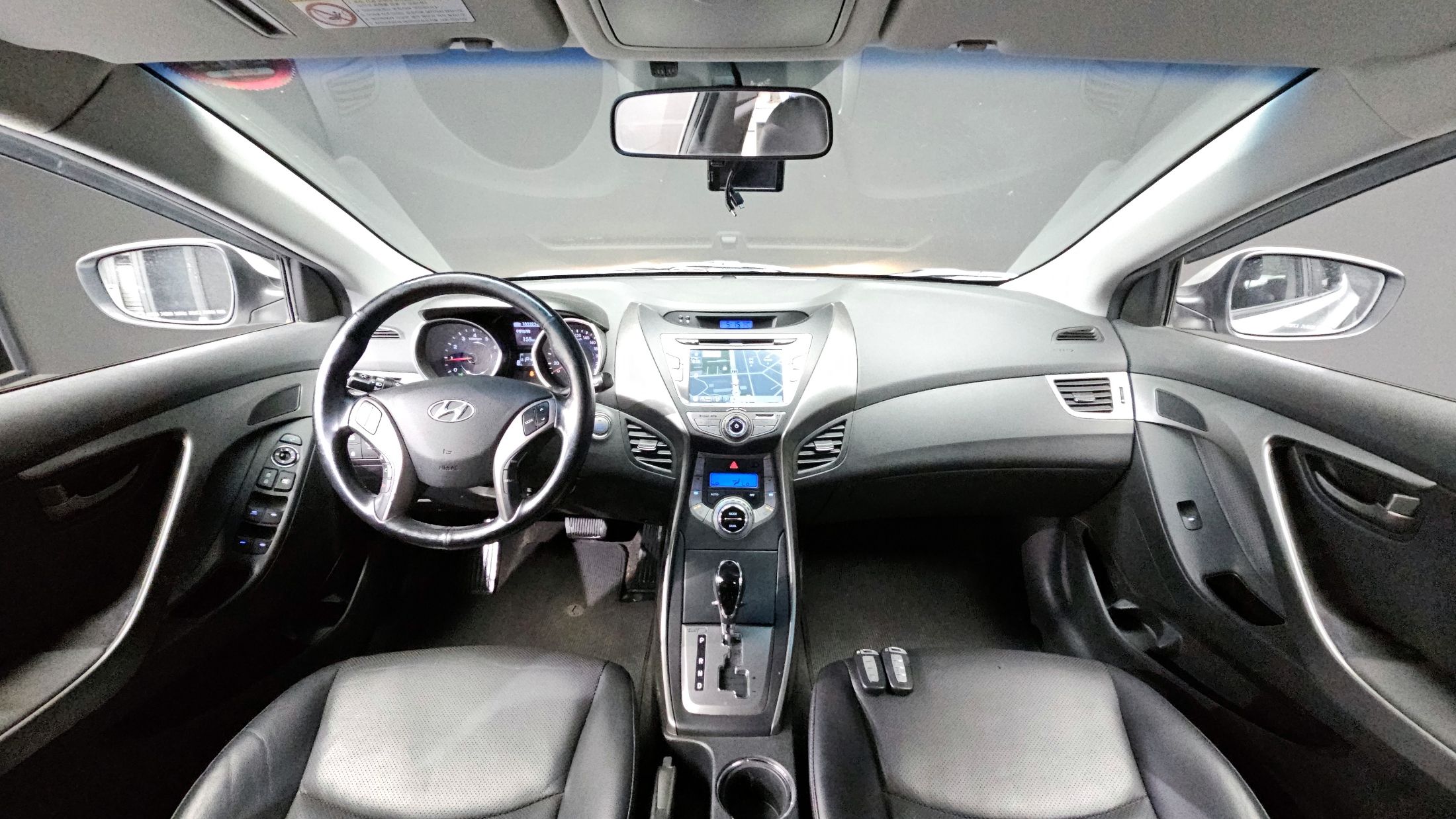 HYUNDAI AVANTE MD 2013