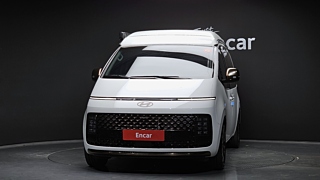 HYUNDAI STARIA 2025