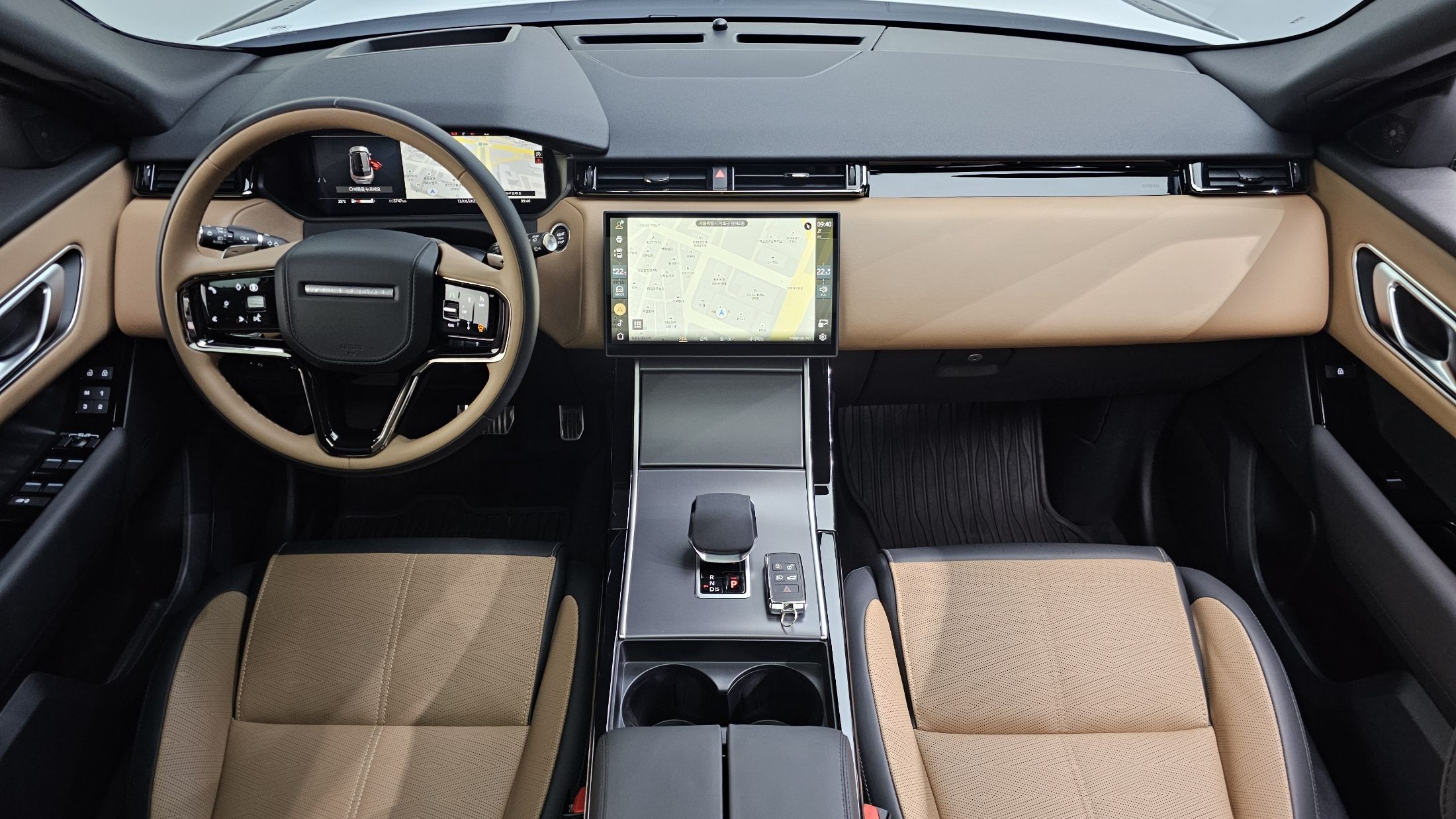 LAND ROVER RANGE ROVER VELAR 2025