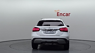 MERCEDES BENZ GLA-CLASS X156 2019