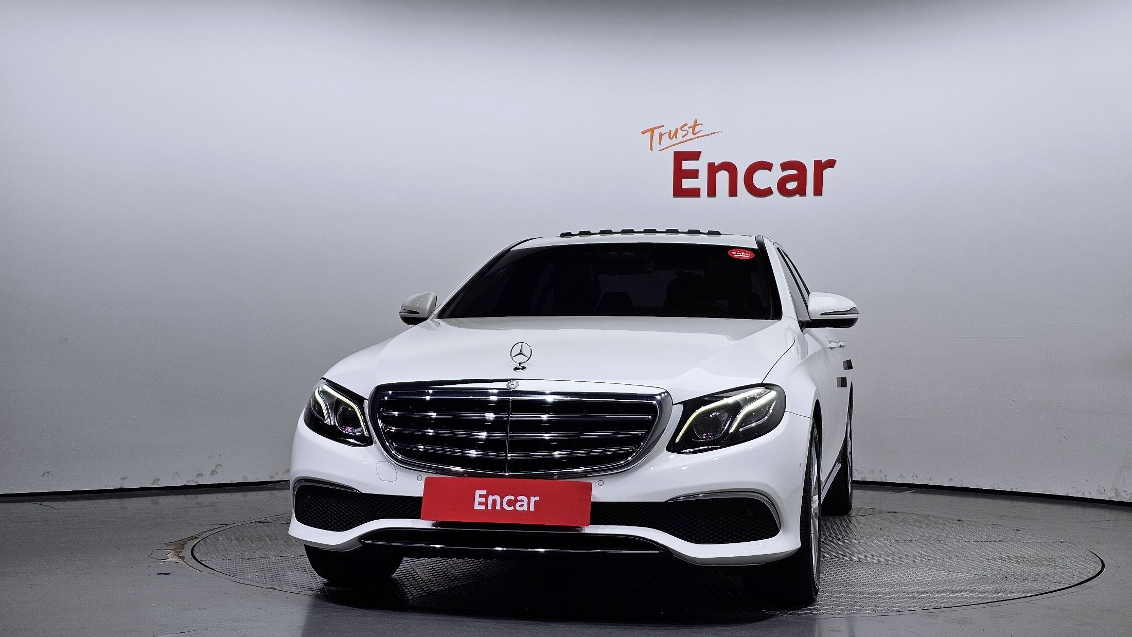 MERCEDES BENZ E-CLASS W213 2016