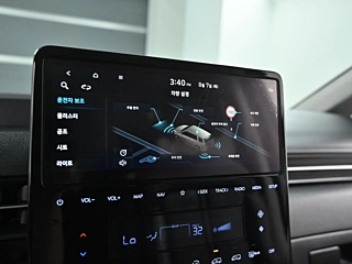 HYUNDAI STARIA  Lounge 9 Seater 2021